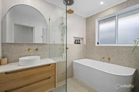 Property photo of 34 Kent Road Lalor VIC 3075