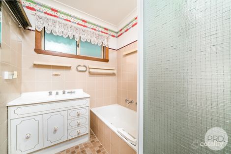 Property photo of 4 Bermingham Avenue San Isidore NSW 2650