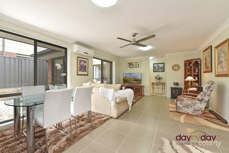 Property photo of 3/9 Tallowwood Crescent Fletcher NSW 2287
