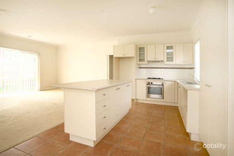 Property photo of 10 Cilento Crescent Lynbrook VIC 3975