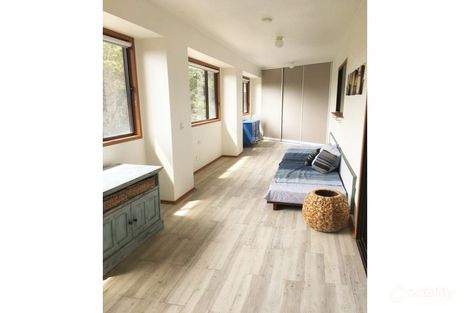 42 Fairscene Cres, Avoca Beach, NSW 2251