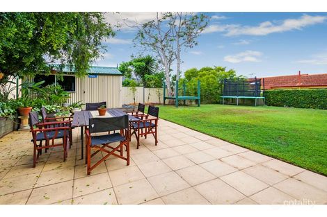 Property photo of 3 Pareena Crescent Mansfield QLD 4122