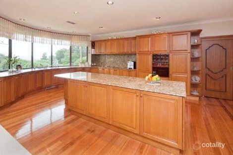 Property photo of 8 Tandderwen Court Narre Warren North VIC 3804
