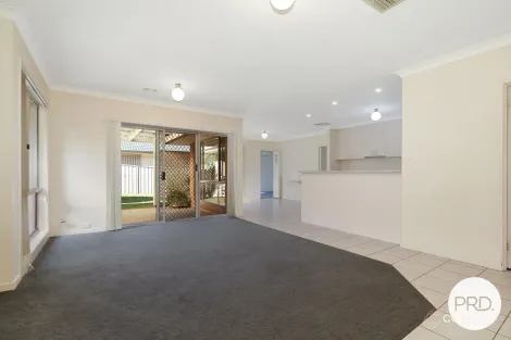 Property photo of 16 Casper Lane Glenroy NSW 2640