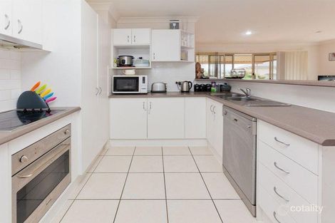 Property photo of 27 Charlton Place Regents Park QLD 4118
