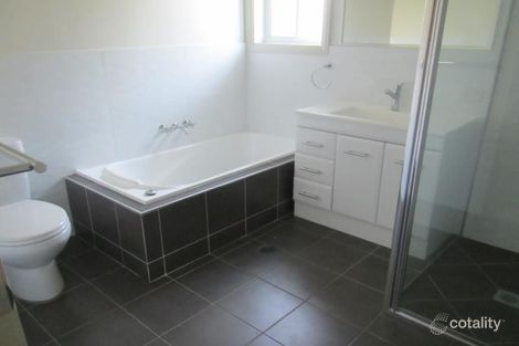 Property photo of 11 Kaputar Close North Tamworth NSW 2340