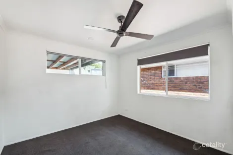 Property photo of 21 Whitian Drive Carrara QLD 4211