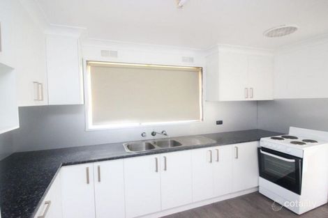 Property photo of 35 Walana Crescent Kooringal NSW 2650