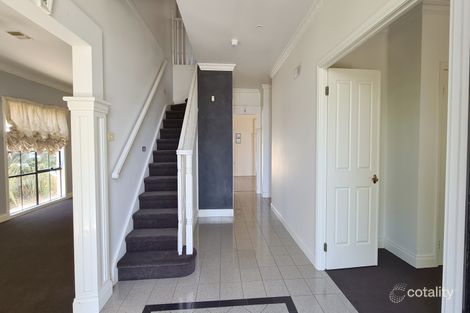 Property photo of 61 Blossom Park Drive Mill Park VIC 3082