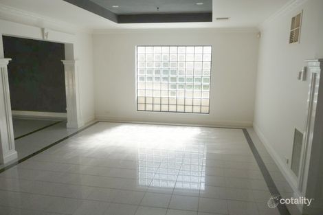 Property photo of 61 Blossom Park Drive Mill Park VIC 3082