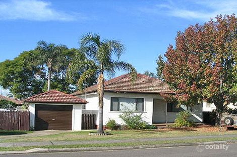 32 Musgrave Cres, Fairfield West, NSW 2165