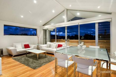 Property photo of 9 Griffin Road North Curl Curl NSW 2099