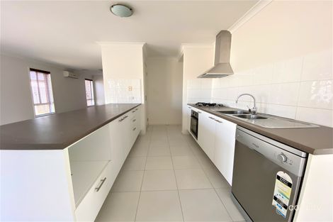 Property photo of 72 Toritta Way Truganina VIC 3029