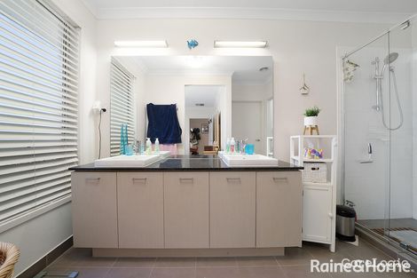 Property photo of 43 Lamington Drive Tarneit VIC 3029