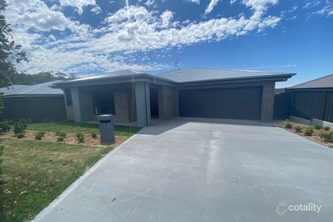 51 Comel Ave, Cameron Park, NSW 2285