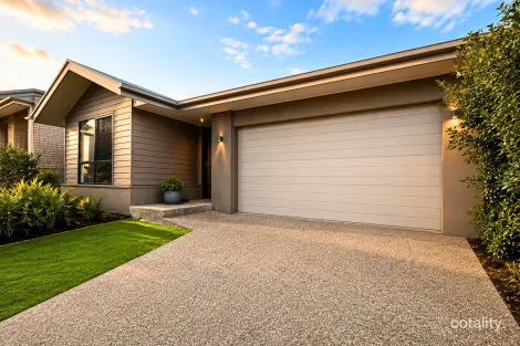 7 OAKMOSS DR, SPRINGFIELD LAKES, QLD 4300