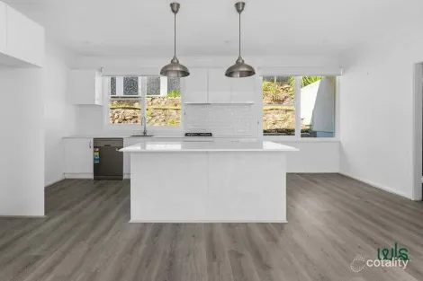 Property photo of 42 Kinross Avenue Adamstown Heights NSW 2289