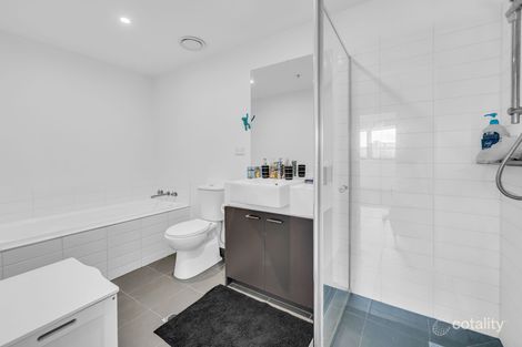 Property photo of 8/76 The Esplanade Caroline Springs VIC 3023