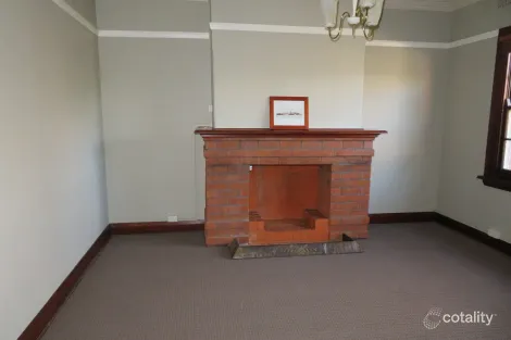 Property photo of 173 Brilliant Street Bathurst NSW 2795