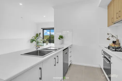 Property photo of 21 Delosperma Mews Clyde VIC 3978