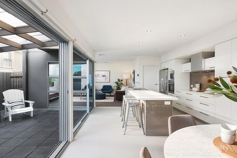 Property photo of 2/71 Clarke Street Newtown VIC 3220