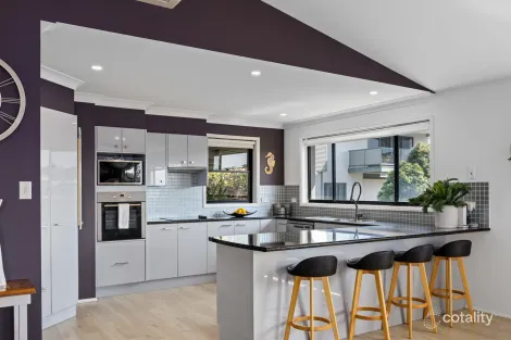 Property photo of 30 Springfield Drive Mollymook NSW 2539
