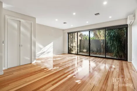 Property photo of 231A The Boulevard Port Melbourne VIC 3207