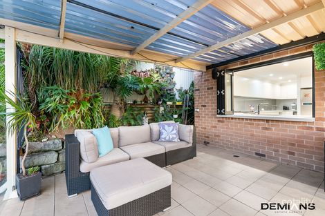 Property photo of 15 Hovea Court Voyager Point NSW 2172