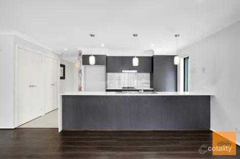 Property photo of 13 Mimosa Way Burnside Heights VIC 3023