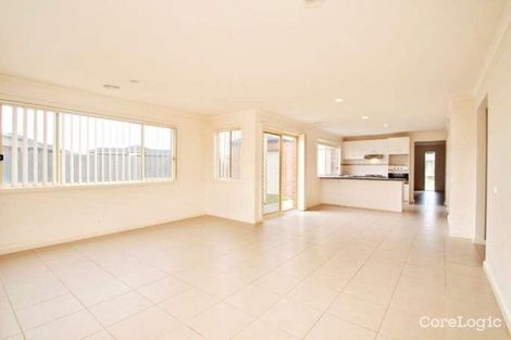 Property photo of 2 Avon Close Traralgon VIC 3844