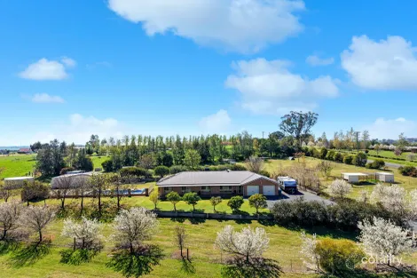 17 Old Monteagle Rd, Young, NSW 2594