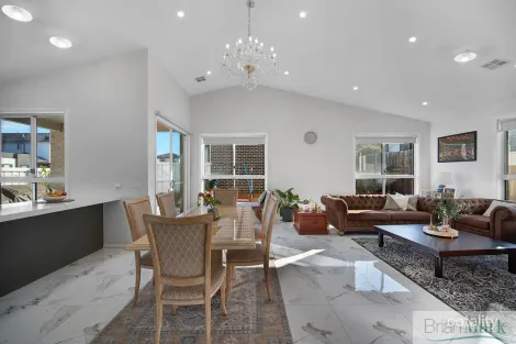 Property photo of 18 Geller Circuit Tarneit VIC 3029