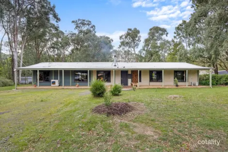 Property photo of 43 Grevillea Drive Enfield VIC 3352
