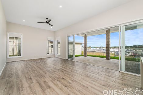 Property photo of 10 Tobago Parade Lake Cathie NSW 2445