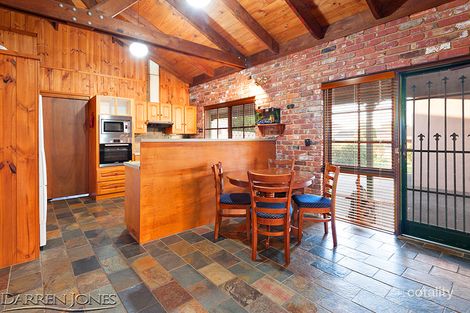 Property photo of 18 Collendina Crescent Greensborough VIC 3088