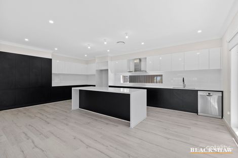 17 Heazlett St, Googong, NSW 2620