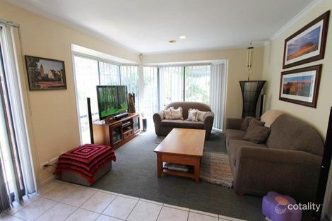 Property photo of 13 Wallaby Walk South Morang VIC 3752