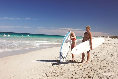 11 Drabble Rd, Scarborough, WA 6019