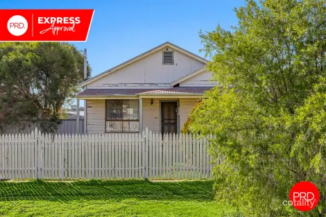 Property photo of 18 Thorpe Street California Gully VIC 3556