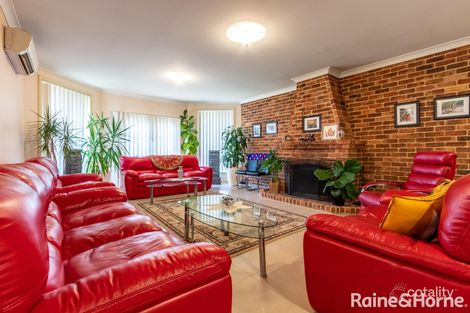 Property photo of 7 McLennan Close Robin Hill NSW 2795