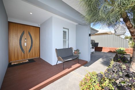 Property photo of 122 Moort Rise Carramar WA 6031