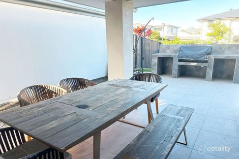Property photo of 30 Laurel Drive Helensvale QLD 4212