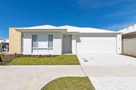 6 Boardwalk St, Yanchep, WA 6035
