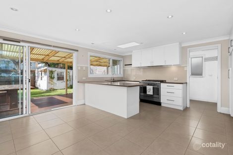 37 Griffin Rd, North Curl Curl, NSW 2099