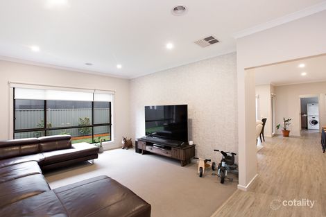 Property photo of 32 Shortridge Drive Lucas VIC 3350