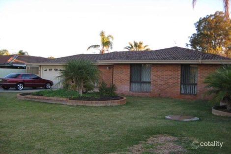 Property photo of 32 Raeside Crescent Cooloongup WA 6168