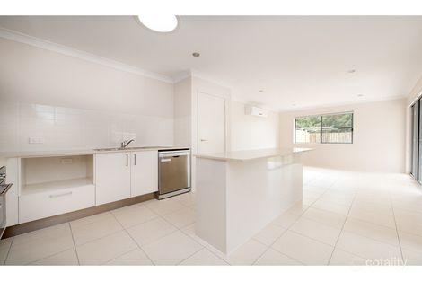 Property photo of 2/4 Sanctuary Drive Cranley QLD 4350