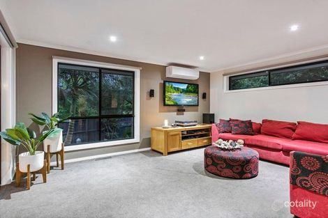 Property photo of 38 Lawrence Drive Berwick VIC 3806