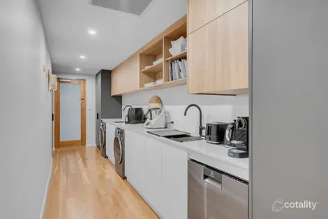 Property photo of 25 Windward Loop Ocean Reef WA 6027