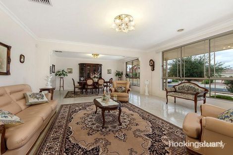 Property photo of 31 Nicholson Terrace Taylors Hill VIC 3037